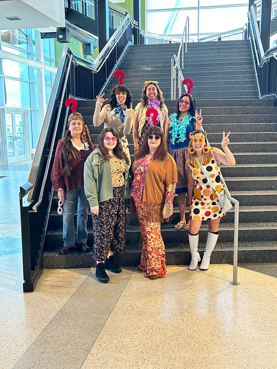 livehistoryshow's tweet photo. A pretty GROOVY looking crew ready to perform at the Peace, Love and Woodstock Gala at the Liberty Science Center this evening!   #libertysciencecenter #jerseycity #peaceloveandwoodstock #theatre #performance #livehistory https://t.co/tIzszCMj4b