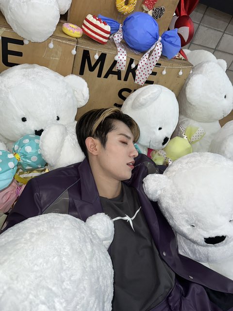 OnlyOneOf_Fr's tweet photo. [[Mill]]  | 23.03.23

1/2 ㅡ #Mine 🐬 https://t.co/WUxOQI7MdO