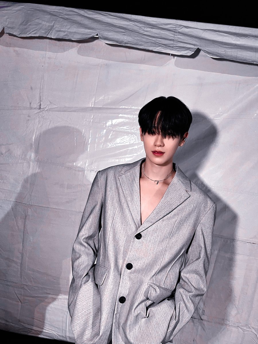 ᅟ ᅟᅟ 私のような男を愛せるのは天才だけ。