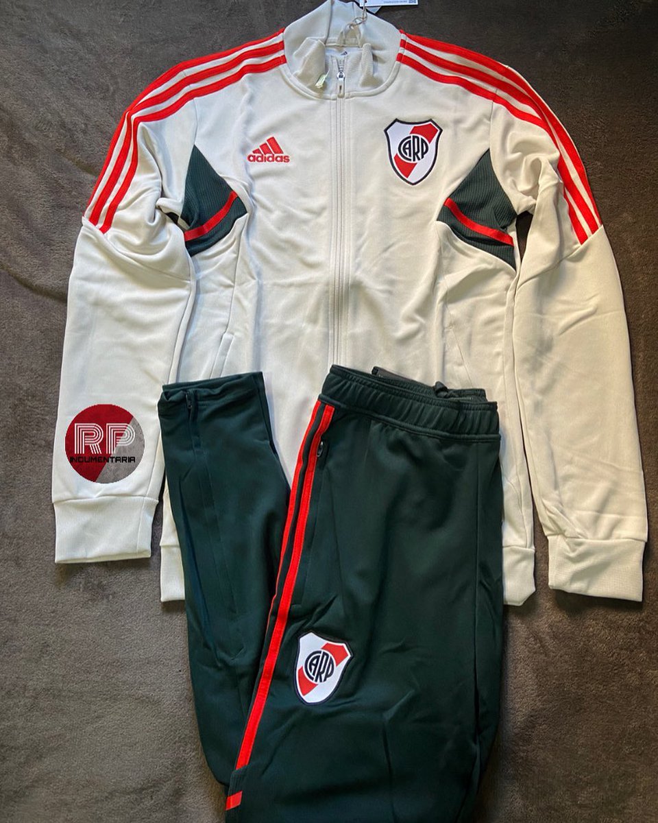 Lo porno que es este conjunto te lo pones y estás en modo sexo