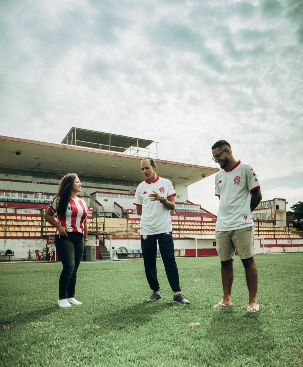 Banguoficial's tweet photo. Lá no Instagram do Banguzão tá rolando um vídeo pra mexer os corações banguenses e agradecer por todo apoio. É mais um conteúdo pra fechar essa semana do nosso aniversário. 

Vamos sempre juntos, alvirrubros 🥰

📸 @_peperodriguess 

https://t.co/eArUYLy9oz https://t.co/pe6NNb46fp