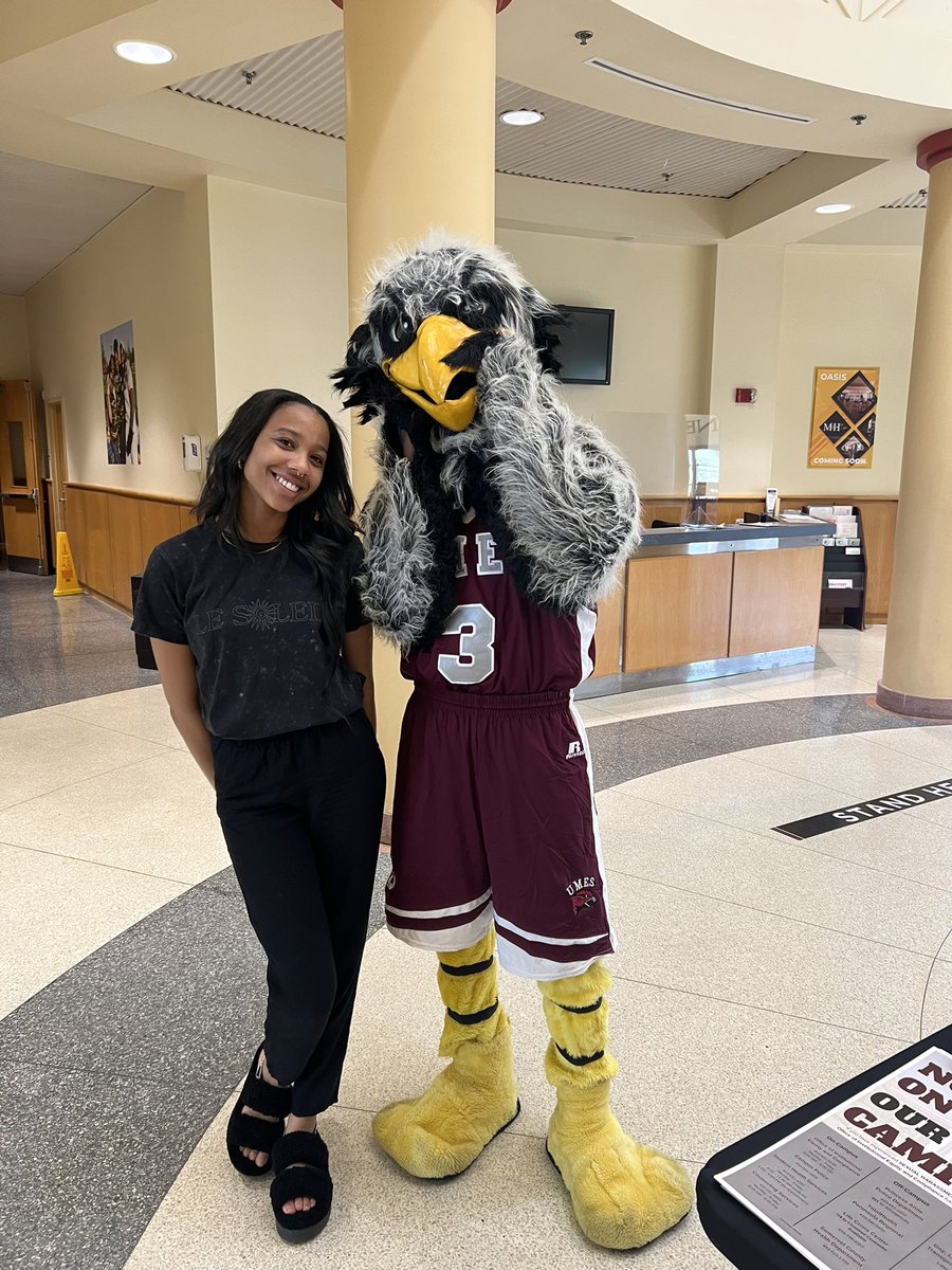 umesbrave's tweet photo. Last week Harry joined us to help spread the word that Hawks Get Consent. #umes #itstheconsentforme #hawksgetconsent #brave #sexualassaultawarenessmonth https://t.co/7JusImeTnA