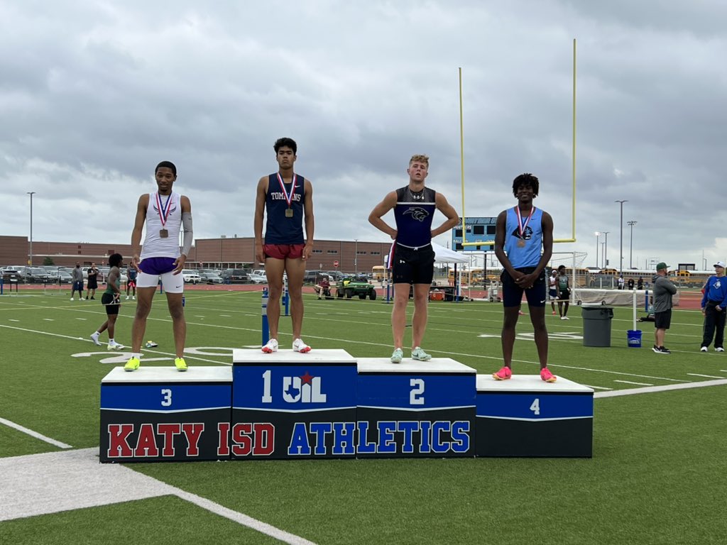 Tompkins_TF's tweet photo. @JKeys_3321 runs 13.35 in 110HH breaking his own @TompkinsHS record to win the 19-6A/20-6A Area Championship! @TXMileSplit @TTFCA @OTHSABClub @othsstudents @KatyTimesSports @KatyISDAthletic https://t.co/GySJnVCpQw