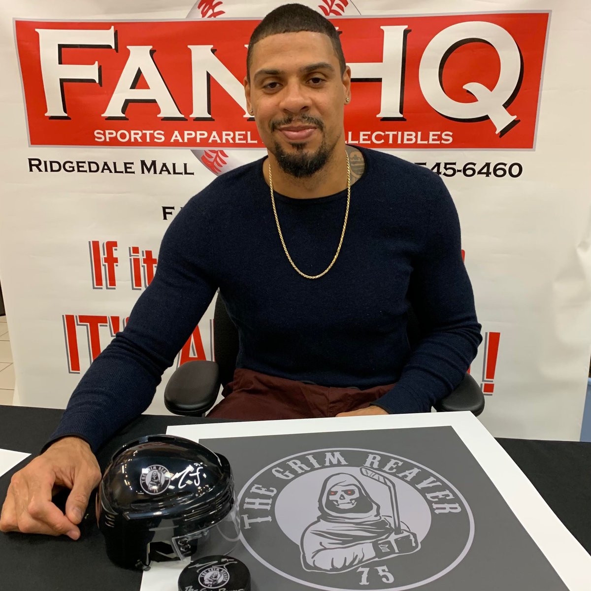 FanHQ's tweet photo. 🚨GAME 3 GIVEAWAY🚨 If Ryan Reaves scores a goal tonight and the #MNWild win, we'll give away a signed puck.

RT and Follow for your chance to win!

*Winner announced publicly - don't reply to links asking for personal info https://t.co/xWo4i7lfOX