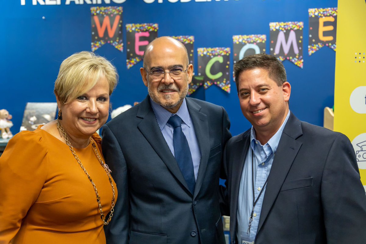 It’s official! <a href="/MDCPS/">Miami-Dade Schools</a> has been named the 3rd largest #school #district in the nation by The National Center for Education Statistics.

Honored &amp; privileged to be part of M-DCPS with the great leadership of <a href="/SuptDotres/">Jose L. Dotres, Ed.D.</a> &amp; the best bosses in #Communications, <a href="/vspardo/">Vivian M. Santiesteban-Pardo</a> &amp; <a href="/jackieCalz/">Jackie Calzadilla Diaz</a>