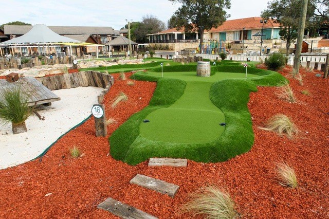 minigolfcourses's tweet photo. We offer a wide variety of obstacles and features to choose from, including water features, sand traps, and even custom sculptures and murals. Our team works closely with clients to ensure that their vision is brought to life in every aspect of the course. https://t.co/wPHPqkOucS
