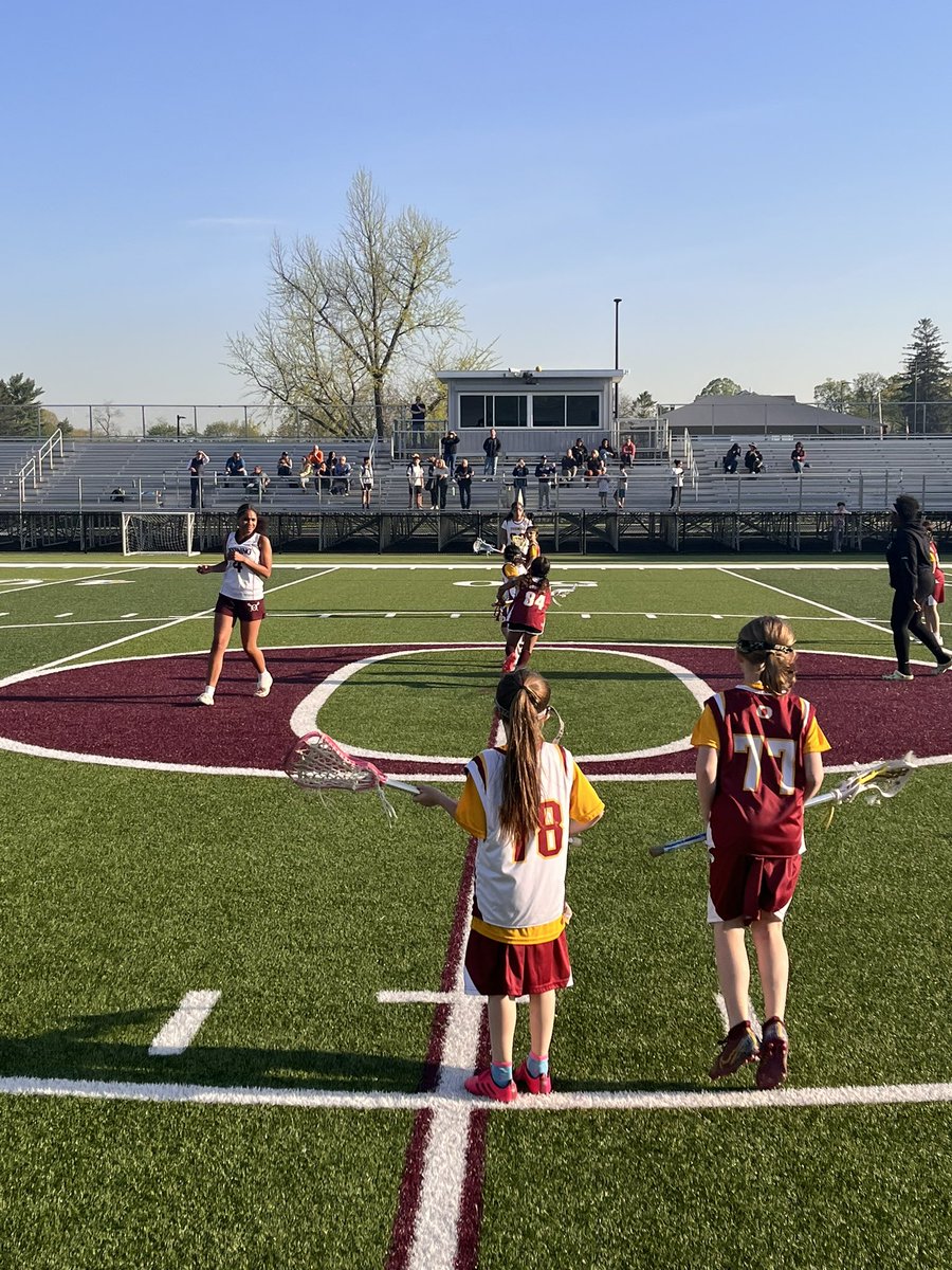 MrHerrera_AD's tweet photo. Our O-Mazing JV Girls Lacrosse team lead the stretches, coach, and referee our youth lacrosse students during the halftime game of the Varsity Girls Lacrosse Game 🥍🌟#OPride #CultureOfcare @MsJaved_OPride @ZippyCalkins @coachemond https://t.co/O6XOxIjDtr