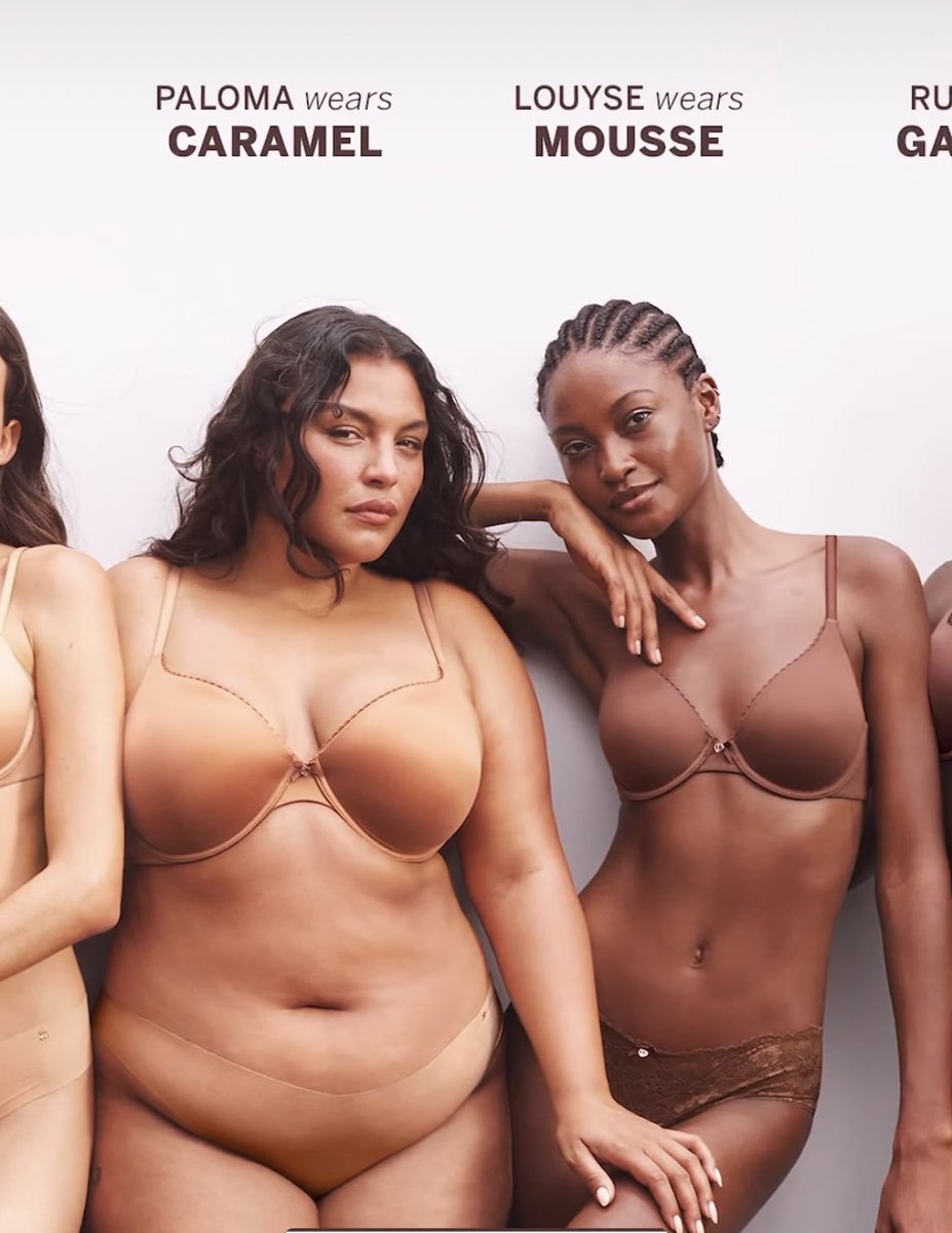 _jlouyse's tweet photo. oie, mãe! eu tô na @VictoriasSecret 👼🏾🥹💖 https://t.co/SZKHIhlEXe
