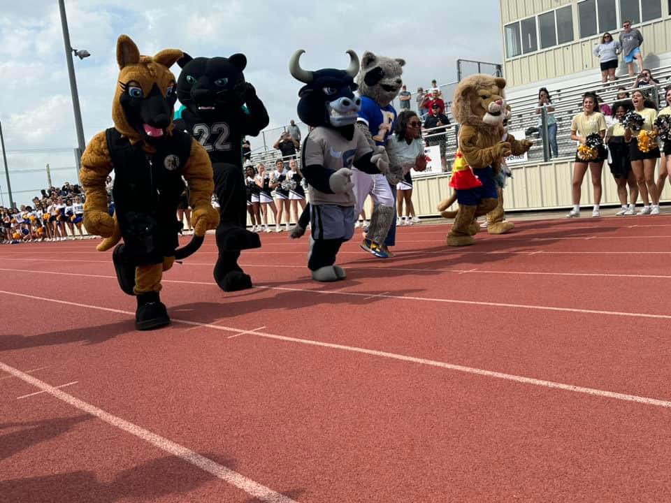 AshleyRainwate1's tweet photo. This is a quality board member…running against mascots at special Olympics for our students today. It is not about party politics, it is about making schools a better place for all students. Please get out and vote to support those who get out and represent every day. https://t.co/B71h1lBw7I