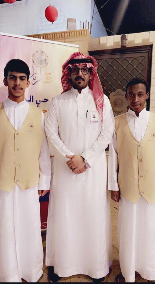 baday3yc's tweet photo. بحضور سعادة محافظ البدائع الأستاذ / خالد بن ماضي الربيعان شاركة لجنة_شباب_محافظة_البدائع_ وعدد من المتطوعين في فرحة معايدة أهالي حي الريان بالمحافظة..
#كل_عام_وانتم_بخير #عيدكم_مبارك https://t.co/BJtZqCENO8