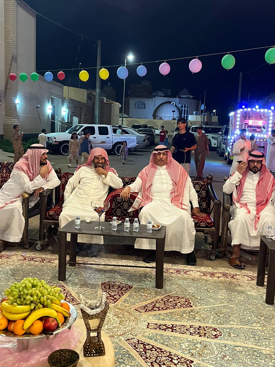 baday3yc's tweet photo. بحضور سعادة محافظ البدائع الأستاذ / خالد بن ماضي الربيعان شاركة لجنة_شباب_محافظة_البدائع_ وعدد من المتطوعين في فرحة معايدة أهالي حي الريان بالمحافظة..
#كل_عام_وانتم_بخير #عيدكم_مبارك https://t.co/BJtZqCENO8