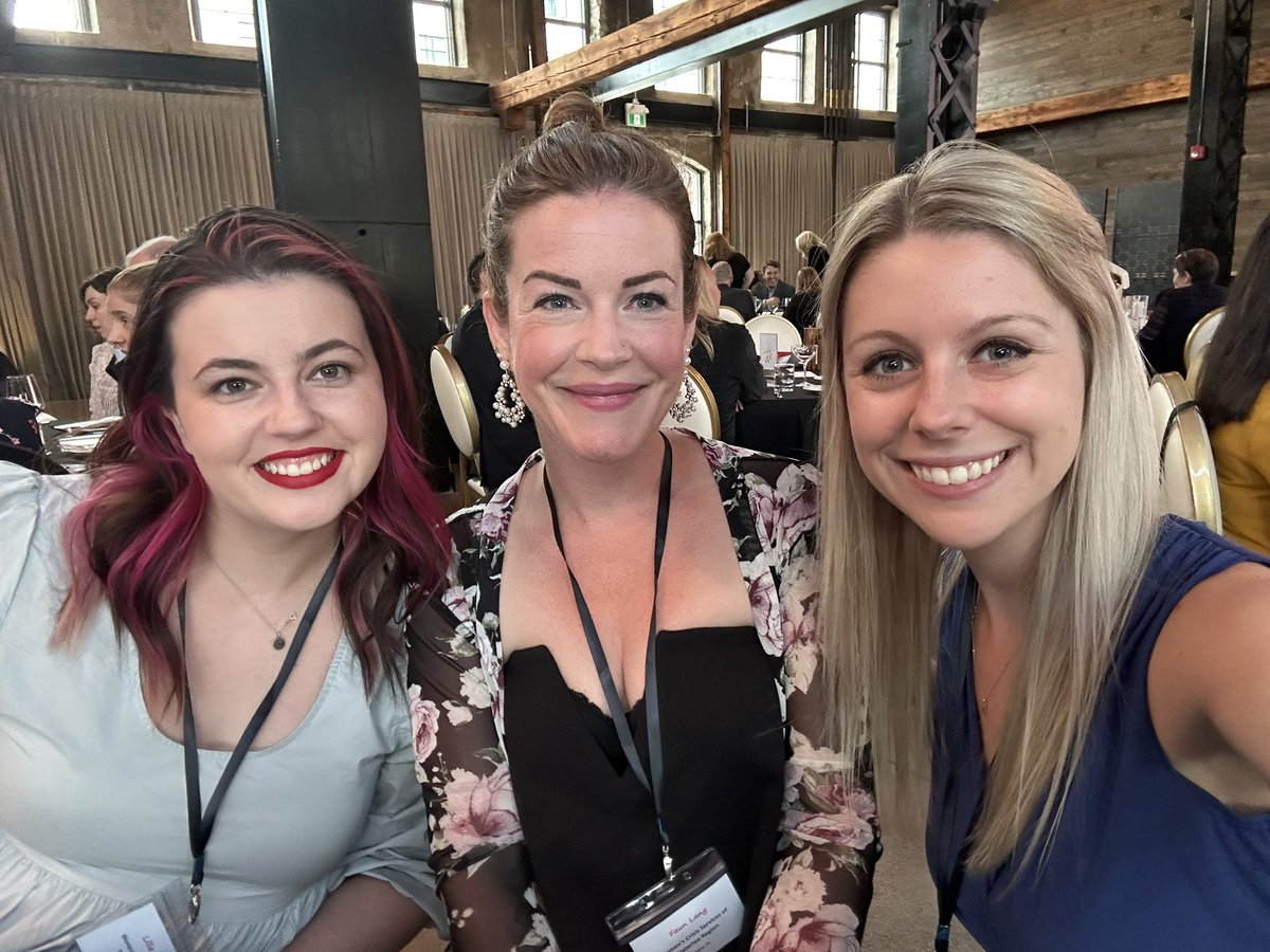 jennafree16's tweet image. Spirits awards with the team 💖 @WomensCrisisSWR @UnitedWayWRC