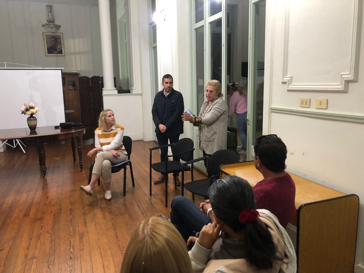 ColoniaTur's tweet photo. Reunión de la Mesa de Turismo de Carmelo. 
Municipio, Dirección de Turismo de @IntColonia, el grupo Pro Destino Carmelo y actores locale;  avanzan en la planificación y organización de la 2da. Edición de la Fiesta del Puente de Carmelo el próximo 30 de abril. https://t.co/4r8KbStV3S