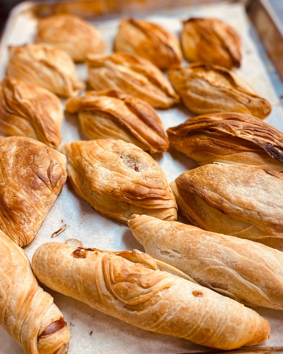 Come get some delicious #Pastizzi from the Pastizzi Express parked in front of the new Tucson Pastizzi Factory, 3452 E Milton Rd Tucson, AZ 85706 and we're open 4p-7p Tuesday-Friday! Stop by or call ahead (520) 812-6563.