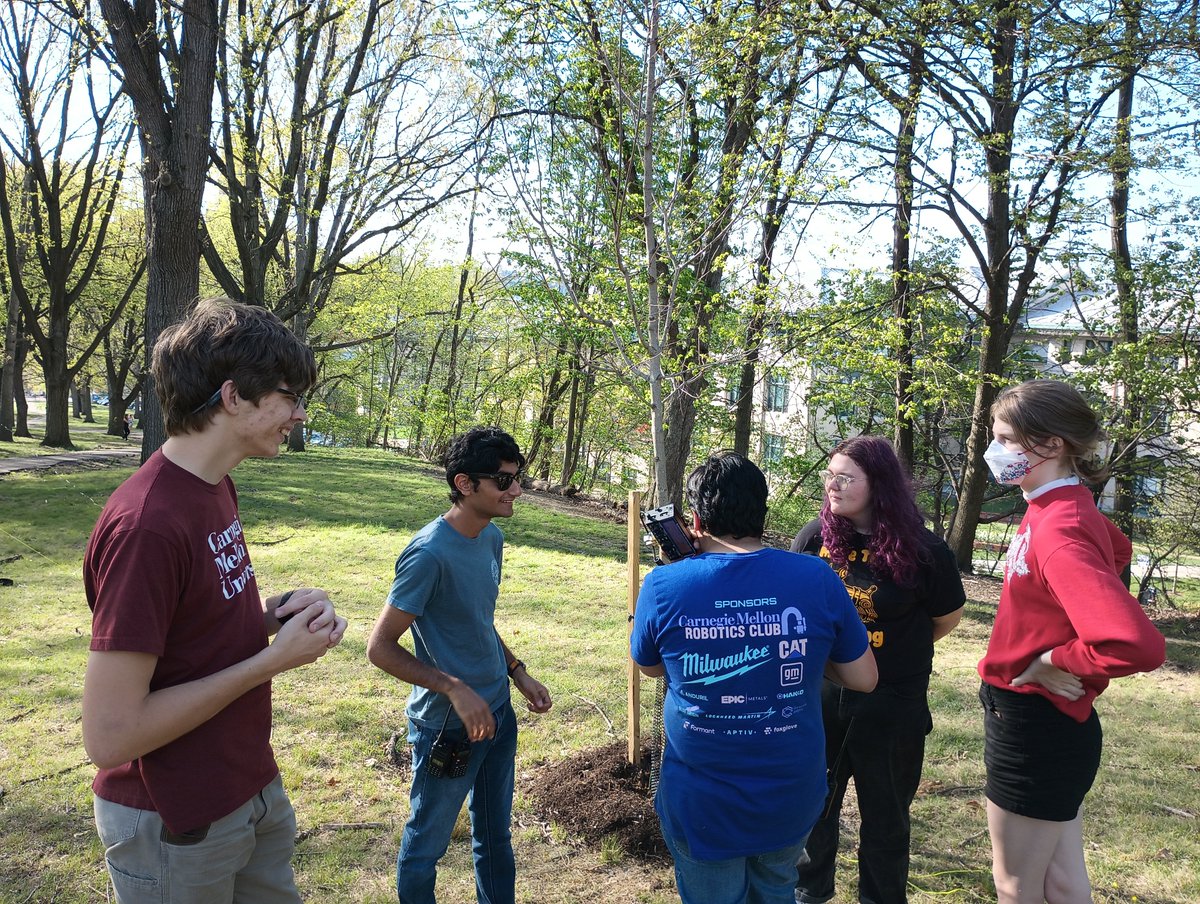 Had a mini field day on Flagstaff Hill. Nabbed SP1DX in Slovenia on 10W sideband! Beautiful day for some amateur radio with the 18059 class :)
