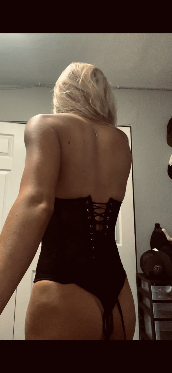 barbieblonde31's tweet photo. @veryowengray Subscribe to my Onlyfans https://t.co/TlyLARUReS https://t.co/c0rjdlZuk7