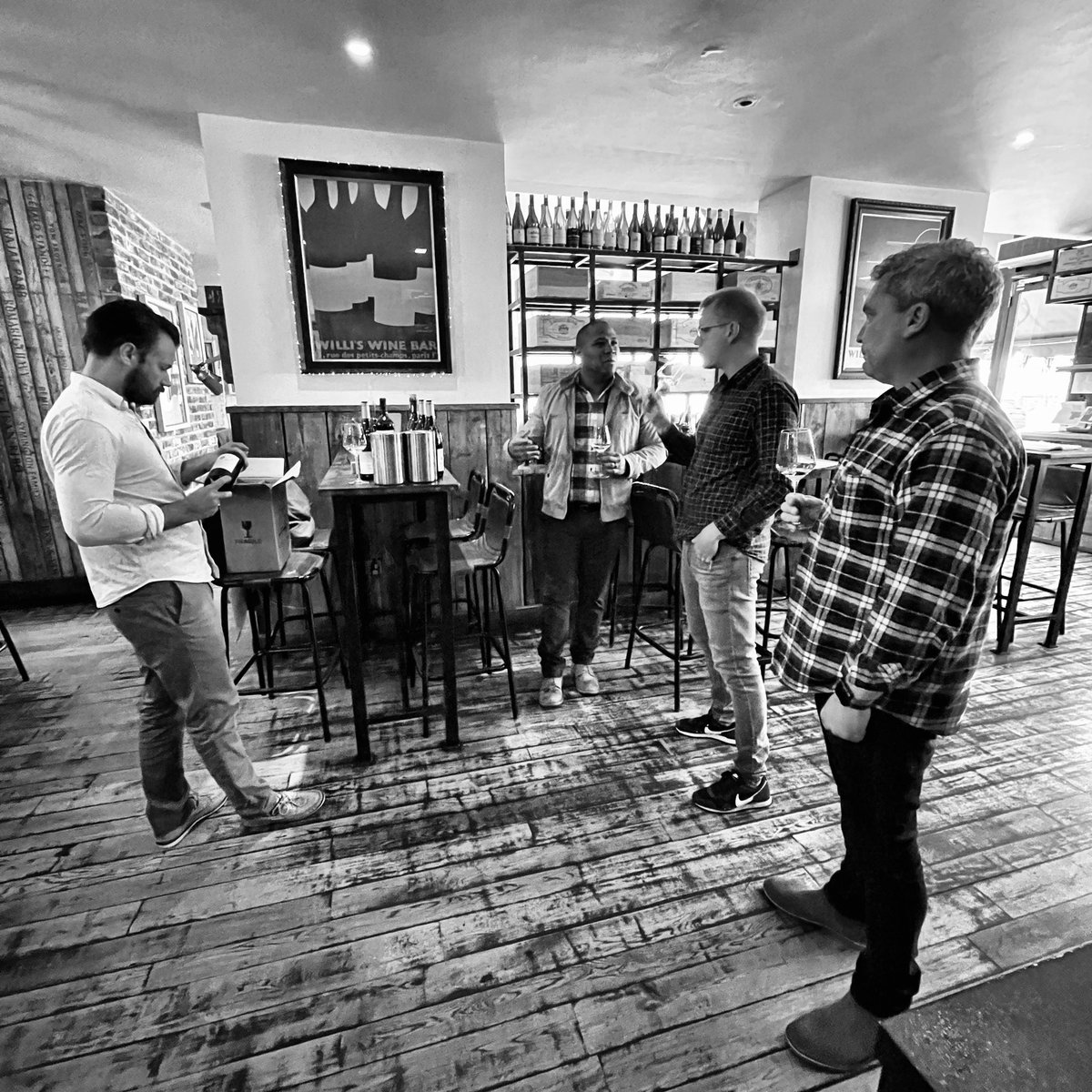 gregsherwoodmw's tweet photo. Amazing week hosting @RudgerW from @starkconde 
… here seem presenting the range to Thor and Rich at the Brackenbury Wine Rooms. Such a talent and visionary… oh, and he likes rugby! Got to be a nice guy!! 🤷🏼‍♂️🏉🍷 https://t.co/dqb59ckKvw
