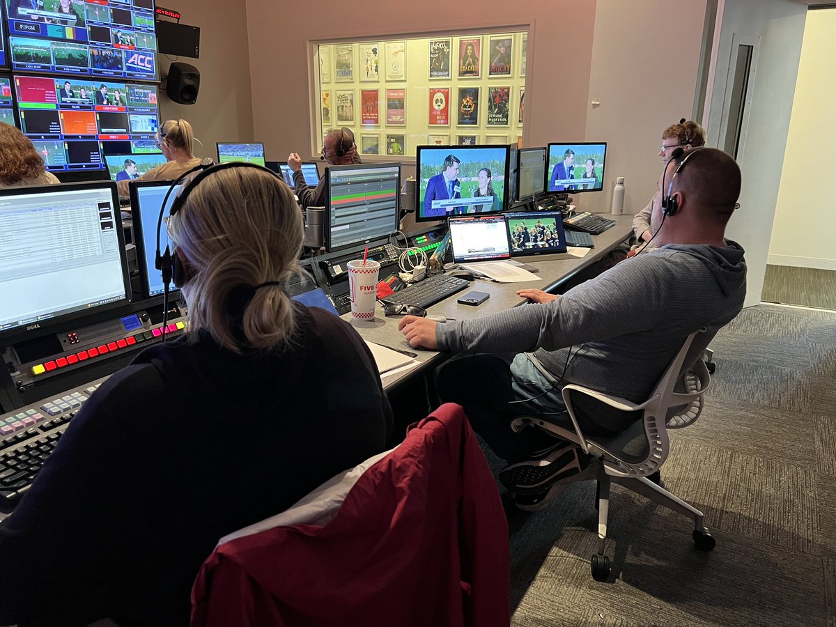 cuseACCN's tweet photo. No Blue checkmark? No problem we had a long break away! But we are ready for @CuseWLAX here in our @NewhouseSU Control Room!
So happy to have Alumni @jaltersports back with is for the weekend!
Join us on @accnetwork
#ACClax #BCvsSYR https://t.co/j0uKVPTmKF