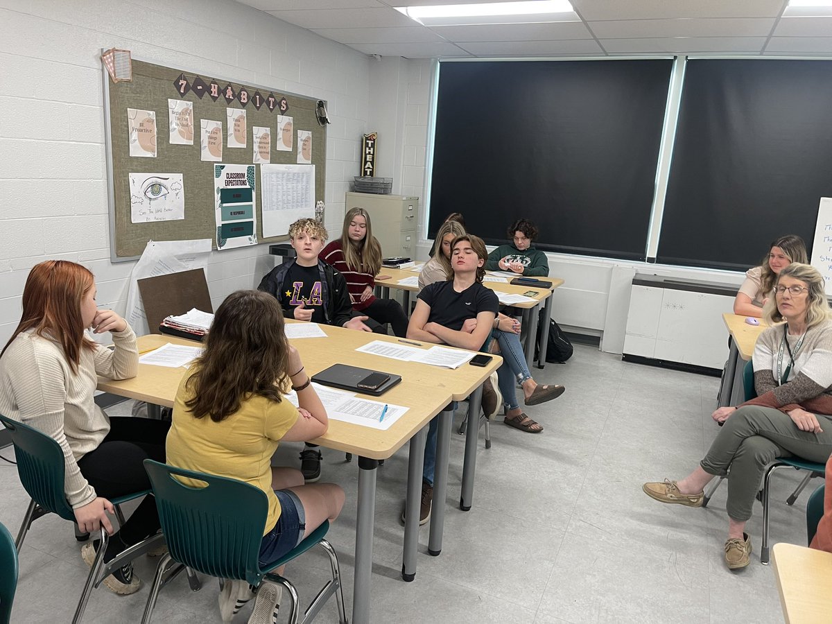 LeffingwellDan's tweet photo. Words cannot describe what I learned from these students today!! Thank you for sharing your perspectives of the importance of “strengths” and the impact to date! Cannot wait for others to hear from you at our @StrengthsCenter Showcase on April 26. @ecoesc #StrongNotWrong 💪 https://t.co/Ra7Yayu6Q6