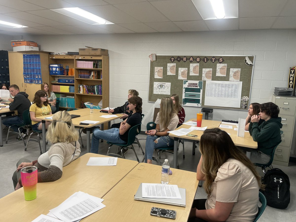 LeffingwellDan's tweet photo. Words cannot describe what I learned from these students today!! Thank you for sharing your perspectives of the importance of “strengths” and the impact to date! Cannot wait for others to hear from you at our @StrengthsCenter Showcase on April 26. @ecoesc #StrongNotWrong 💪 https://t.co/Ra7Yayu6Q6