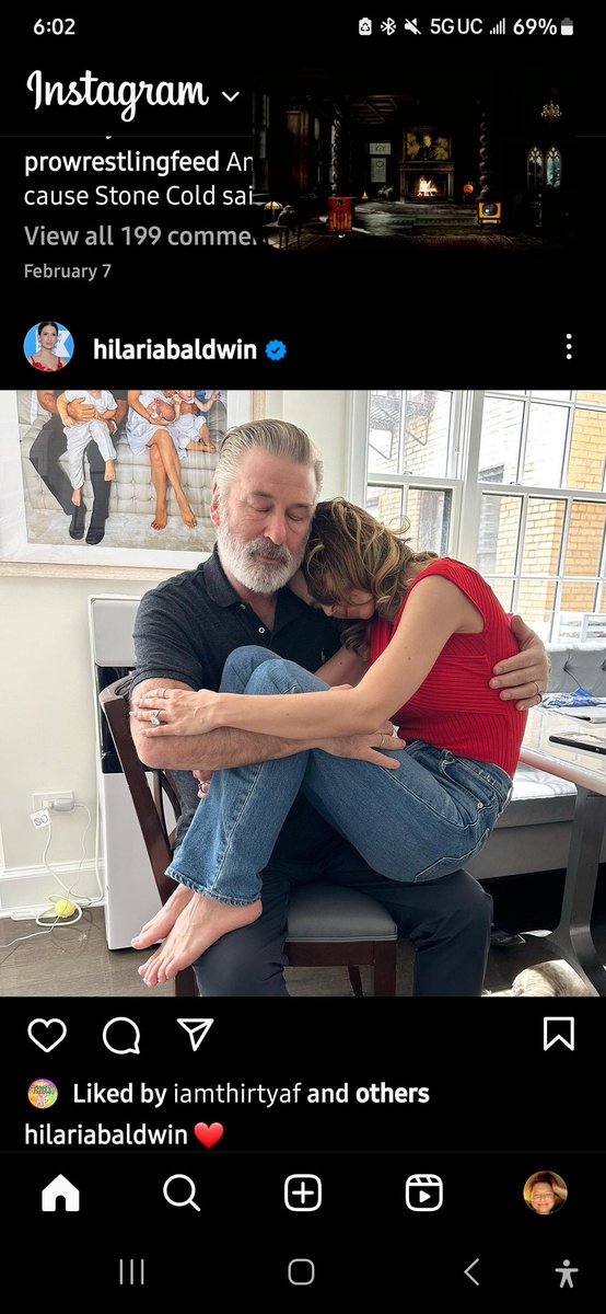 dramatic_one's tweet photo. Lmao 😆
Right after finding out charges were dropped against Alec Baldwin ... she's so dumb.
She needs him to raise their 10 kids.
With her non Spanish ass. #HillaryThomas https://t.co/4JJCb1fB9W