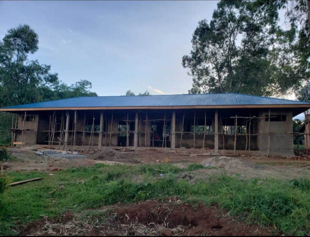 bachokesp's tweet photo. Here we are with the progress, 3 months after the lunch by @WFPDRC @WFP of community #infrastructures #construction works, built under #Resilience pillar...!
#BuildingForSustainableFuture
#WFPEngineering https://t.co/V40NMbUSIL