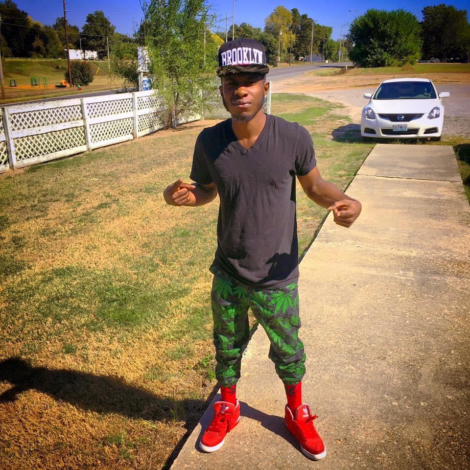 hetoojoshy's tweet photo. Throwback days….🍃💨420 vibes! #tbt #rip2014 🤪🤟🏾#ThrowbackThursdays https://t.co/oZZRwBrIqa
