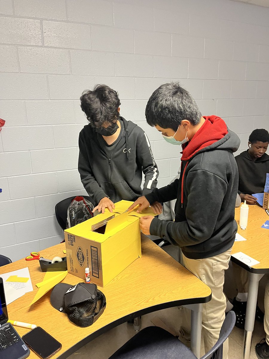 HopeHopkinsFACS's tweet photo. Students are working hard to prepare their truck designs for our upcoming Food Truck Wars. @prin_pauldwest @ChefWilborn @FCSCTAE https://t.co/2laiG3AnV1