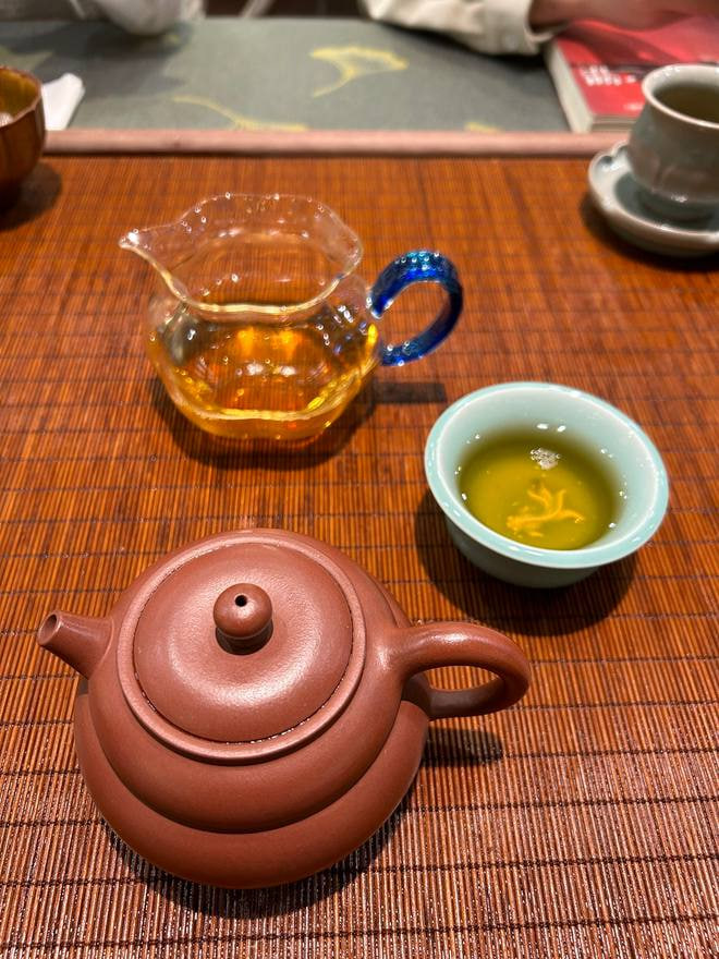 ThinkOwner123's tweet image. Life is like making tea! Boil your ego, evaporate your worries, dilute your sorrows, filter your mistakes &amp;amp; get the taste of happiness.