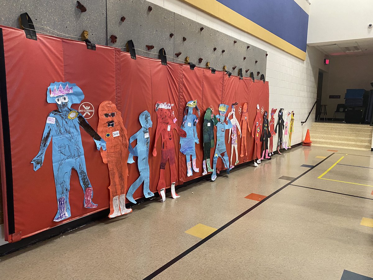 vanunio's tweet photo. Kinder Fine Arts Program at Lakeland! Amazing to see our little ones on stage! Thank you Mrs. Melugin, Mrs. Larsen and all our Kinder teachers! @LakelandES #5Houses1Lakeland❤️💙💛💚🖤 @MeluginMusic @LarsenARTLover @corbett4teach @seyoumj https://t.co/lGmfpHkHsU