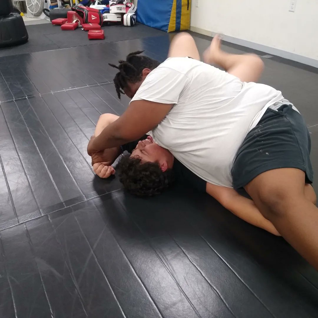 CoachJustinPFS's tweet photo. Teens and kids putting the work in this week.

#pfsacademyofmartialarts #oldschoolgrappling #CACC #catchwrestling #pinorsubmit #mma #mixedmartialarts #martialarts #selfdefense #submissions #tapout #takedowns #throws #submissionwrestling #submissiongrappling #embracethegrind https://t.co/lTACkMXHlb