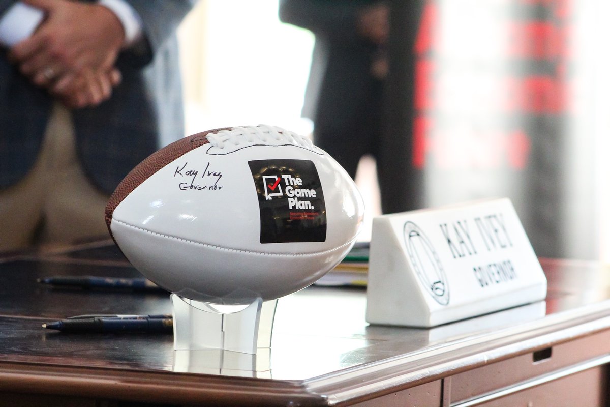sarahgswetlik's tweet photo. Also today – Gov. Ivey signed & law and a football.
(Yes, there’s more to it than that — story by @MikeCasonAL below)
#alpolitics #alfootball-itics ?
https://t.co/AGottaqXqO https://t.co/ZwR4Axfj7W