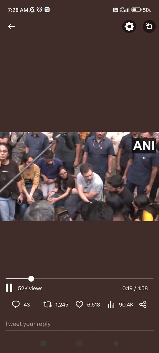 divyagehlot96's tweet photo. #UPSC2023 दिल्ली में मुख��्जी नगर जा कर राहुल गाँधी ने विद्याथियों से बात की
#UPSC2023  को लेकर28 मई को है 
#UPSCPrelims2023 #upscaspirants #UPSC2023 #UpscCompensatoryAttempt #UPSC #upscpre https://t.co/FE1KhcQQSH