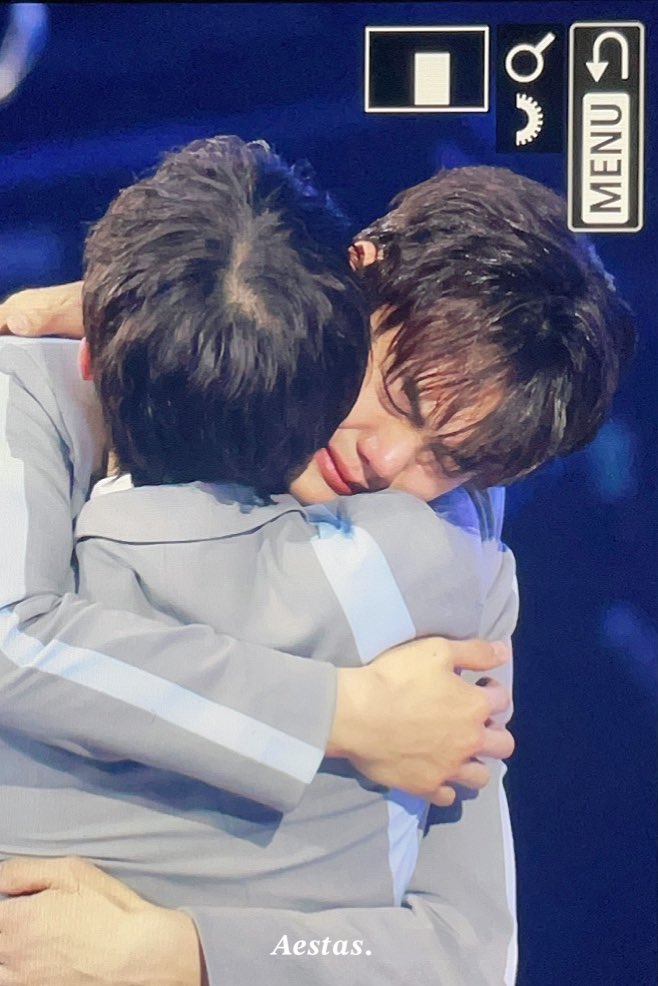 kkinoink's tweet photo. "Maybe we were meant to meet but not to be.." #HUI #GYUVIN https://t.co/PdDyH7ft3k