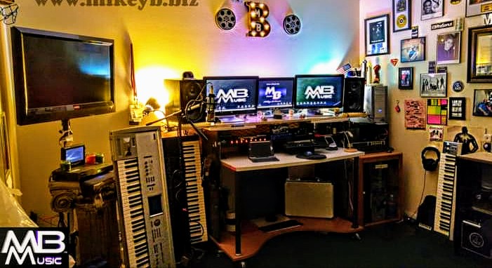 MikeyB_Music's tweet photo. Welcome to my Paradise. #MikeyBmusic 
🎶🌴🌞🎶 https://t.co/r6xu37VJOm