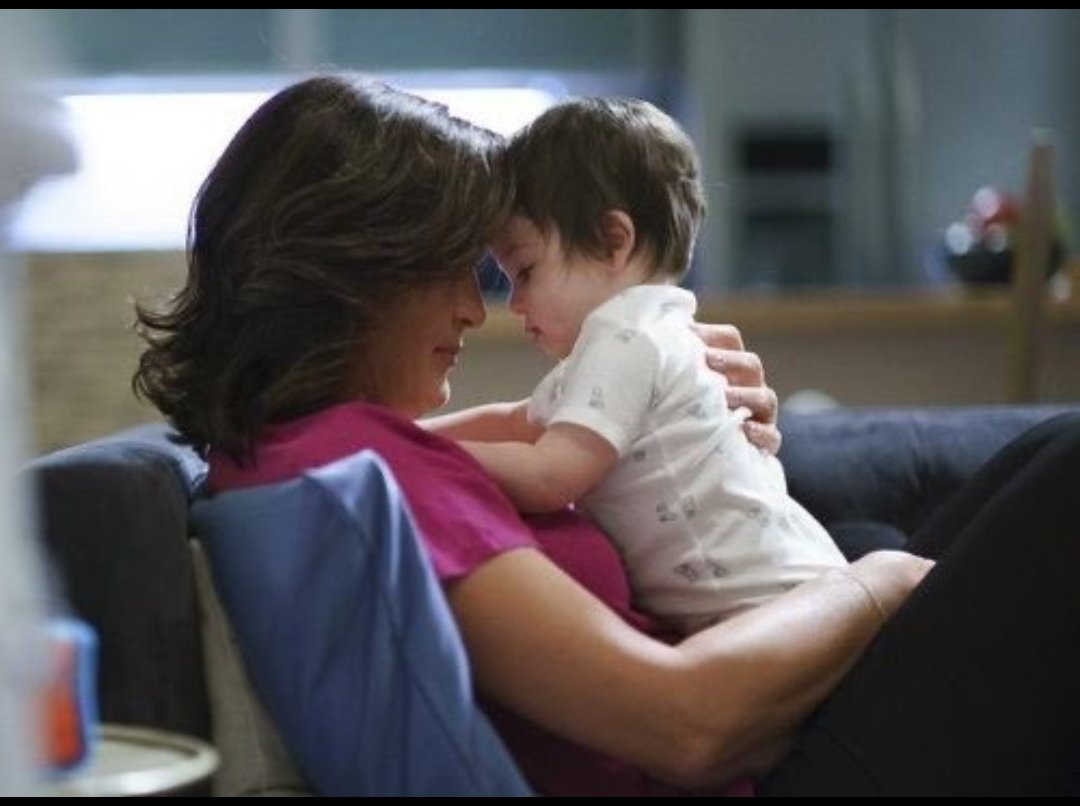 ire_svu_oc_eo's tweet photo. Definitely not ok rn! I am so emotional 😭🤏😭🤏 #mariska #NoahBenson #mamaliv #OliviaBenson https://t.co/n5X5USVomU