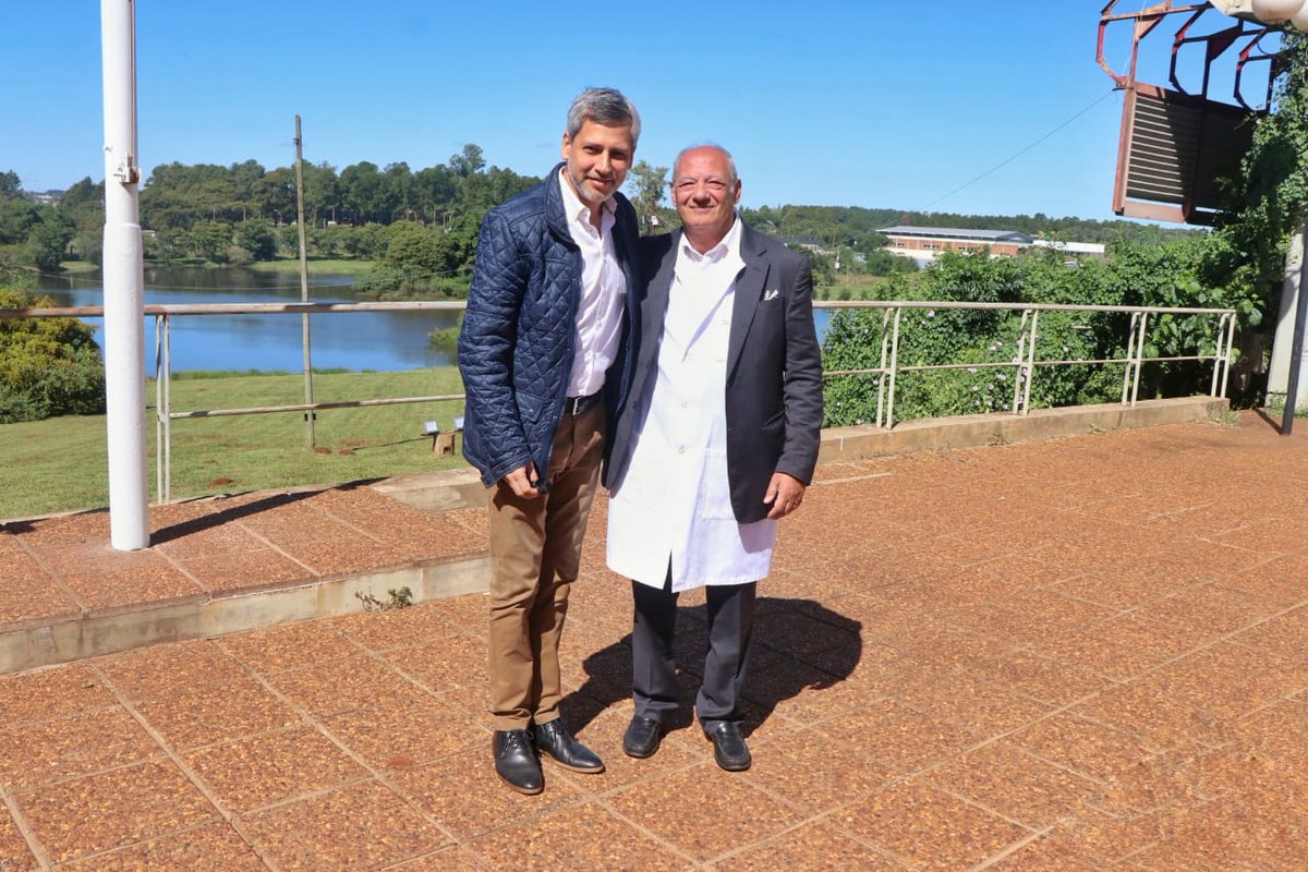 gautoaf's tweet photo. 🎙Un verdadero placer entrevistar al director mundial de la fundación @InfoScholas @josemdelcorral 
El pedagogo y docente, vestido con el amado guardapolvo blanco, dejó conceptos referidos a la cultura del encuentro de los jóvenes en la búsqueda de una educación con sentido. https://t.co/YYz2tqd4VM