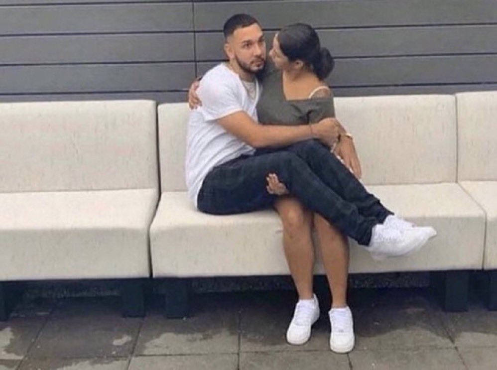 valuablepaintm's tweet photo. this is how men wanna be treated when the homies ain’t around https://t.co/EViscj3PlV