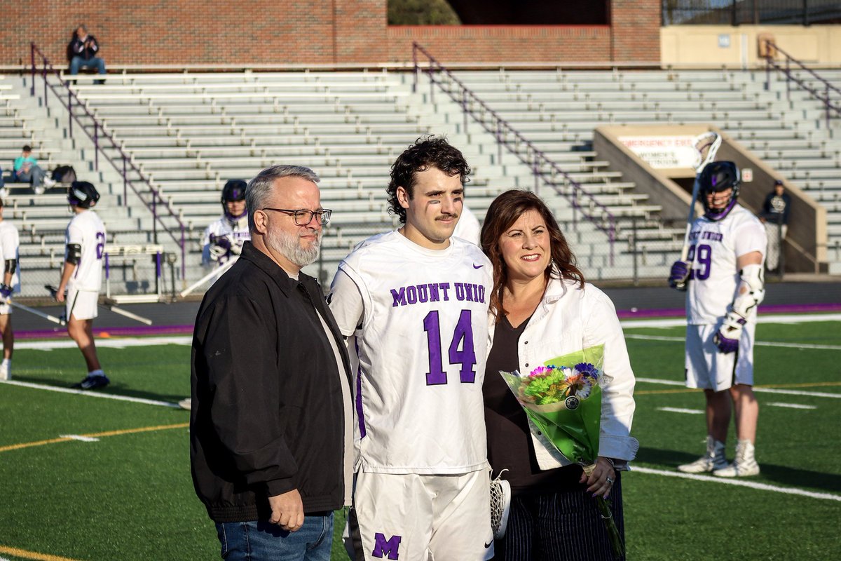 MountUnionLax's tweet photo. Thank you, Seniors 👏🏼 

@purpleraiders @mountunion https://t.co/CqCxAUPnJN