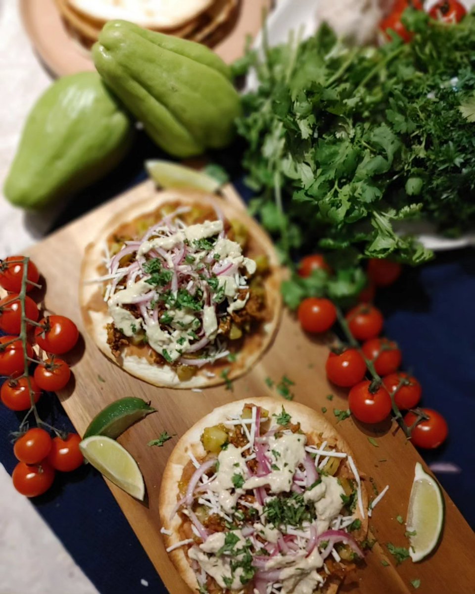kristamacq's tweet photo. Turkey Tostadas with Roasted Poblano &amp; Sofrito Sauce 😋

@nestlecanada #minorsconcentrate #readytoflavour #contest
@culinaryfederation #cdnchefs #cdncooks #cdnculinary https://t.co/0zr7cJsn63