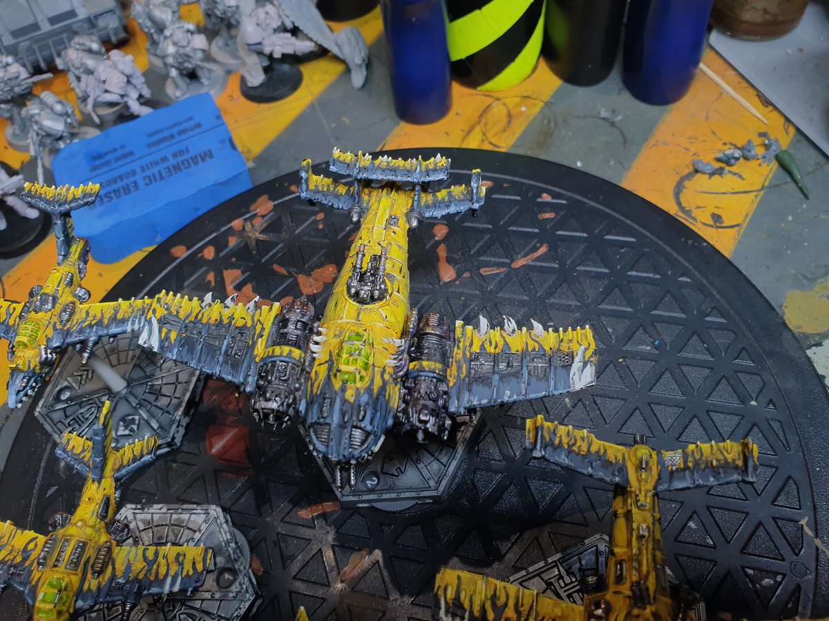 sumpworks's tweet photo. Finished tiny planes.
122pts, I think. I really don't know much about aeronautica, apart from I loved painting these!
I'm going to do a grot bomber and some grot bombs too, but later.
#WarhammerCommunity #aeronautica #orks #tinyplanes https://t.co/Qdh4hHxjjy