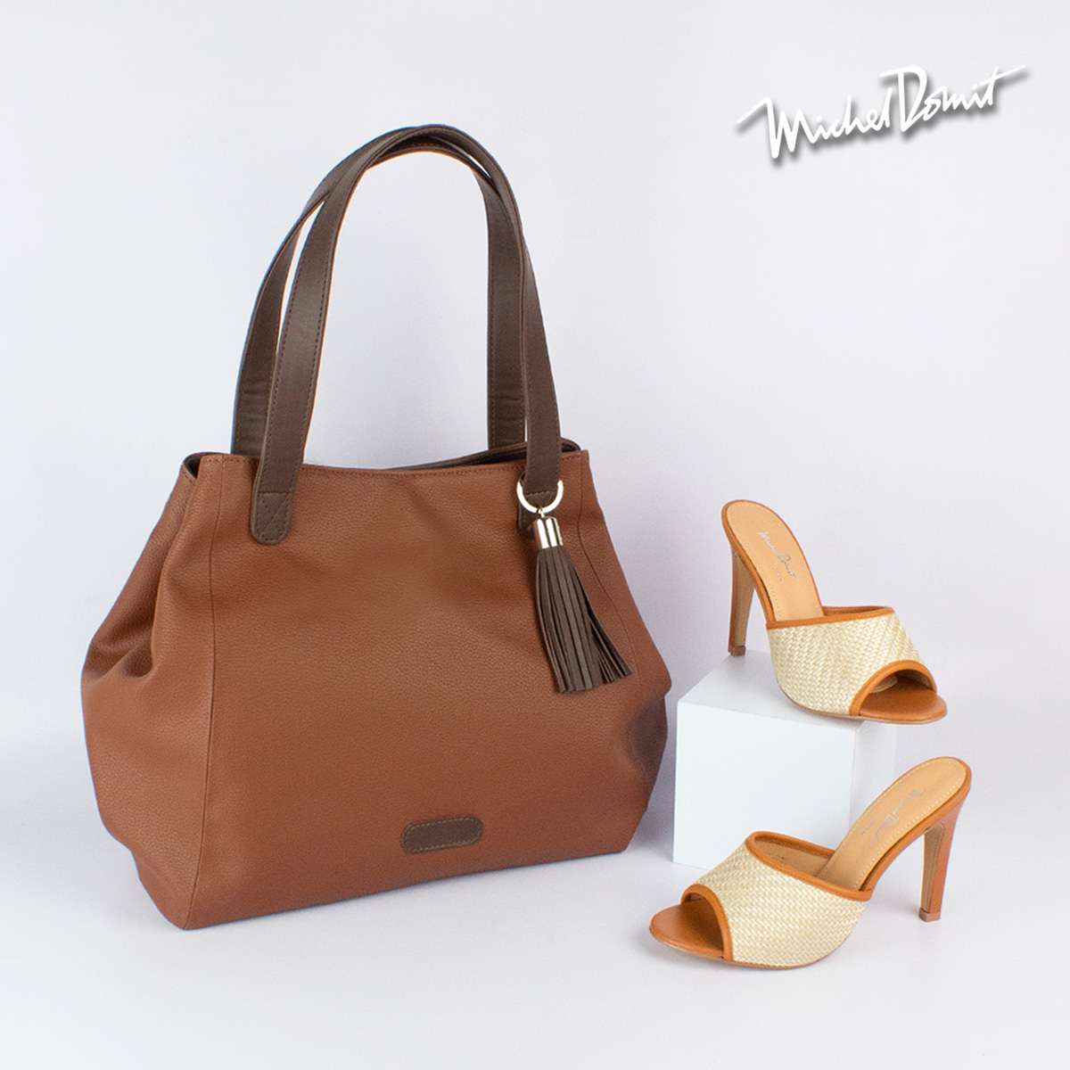 Disfruta de diseños joviales y muy confortables, ideales para todos tus looks ☀️🍃

Encuéntralos en nuestra colección P/V 2023 ➜ bit.ly/3Kojrjq

#MichelDomit