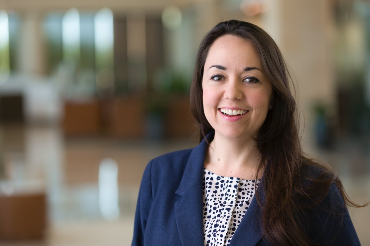 Dr. Natalie Strand (@drnatstrand) on Twitter photo Breaking!!
<a href="/DrJewelKling/">Jewel Kling MD MPH</a> has been selected as Dean Mayo Clinic Alix School of Medicine AZ, & Vice Dean across all Mayo sites!!
Only 16% of medical school deans are women!!
According to my research, she is the youngest woman to hold a Medical School Dean position in the US!! Breaking!!
<a href="/DrJewelKling/">Jewel Kling MD MPH</a> has been selected as Dean Mayo Clinic Alix School of Medicine AZ, & Vice Dean across all Mayo sites!!
Only 16% of medical school deans are women!!
According to my research, she is the youngest woman to hold a Medical School Dean position in the US!!