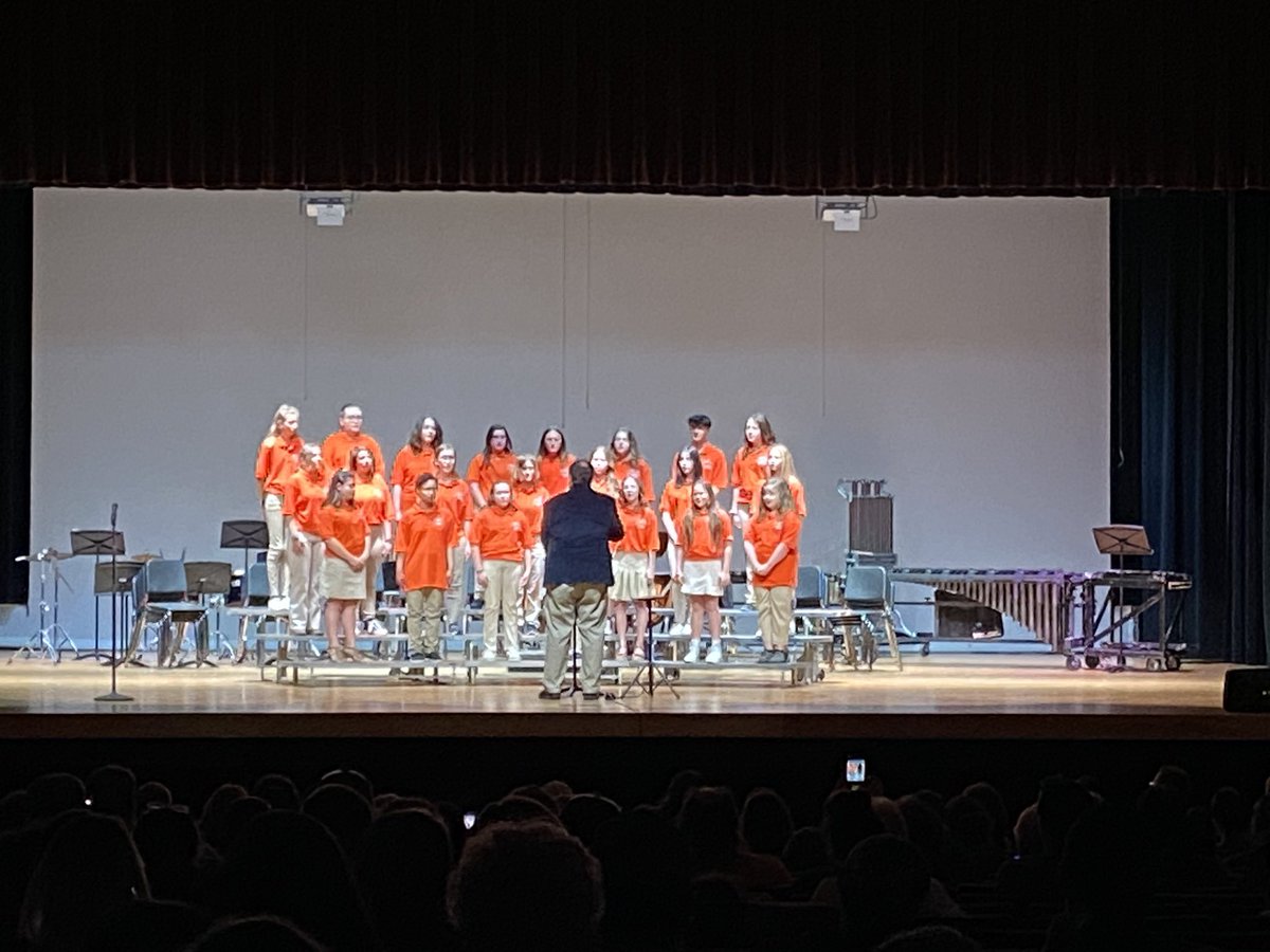 MMS_Colts's tweet photo. MMS Choir &amp; Bands at their Spring Concert!  Great performances by all!  #ColtSound https://t.co/bzogzWUPzc