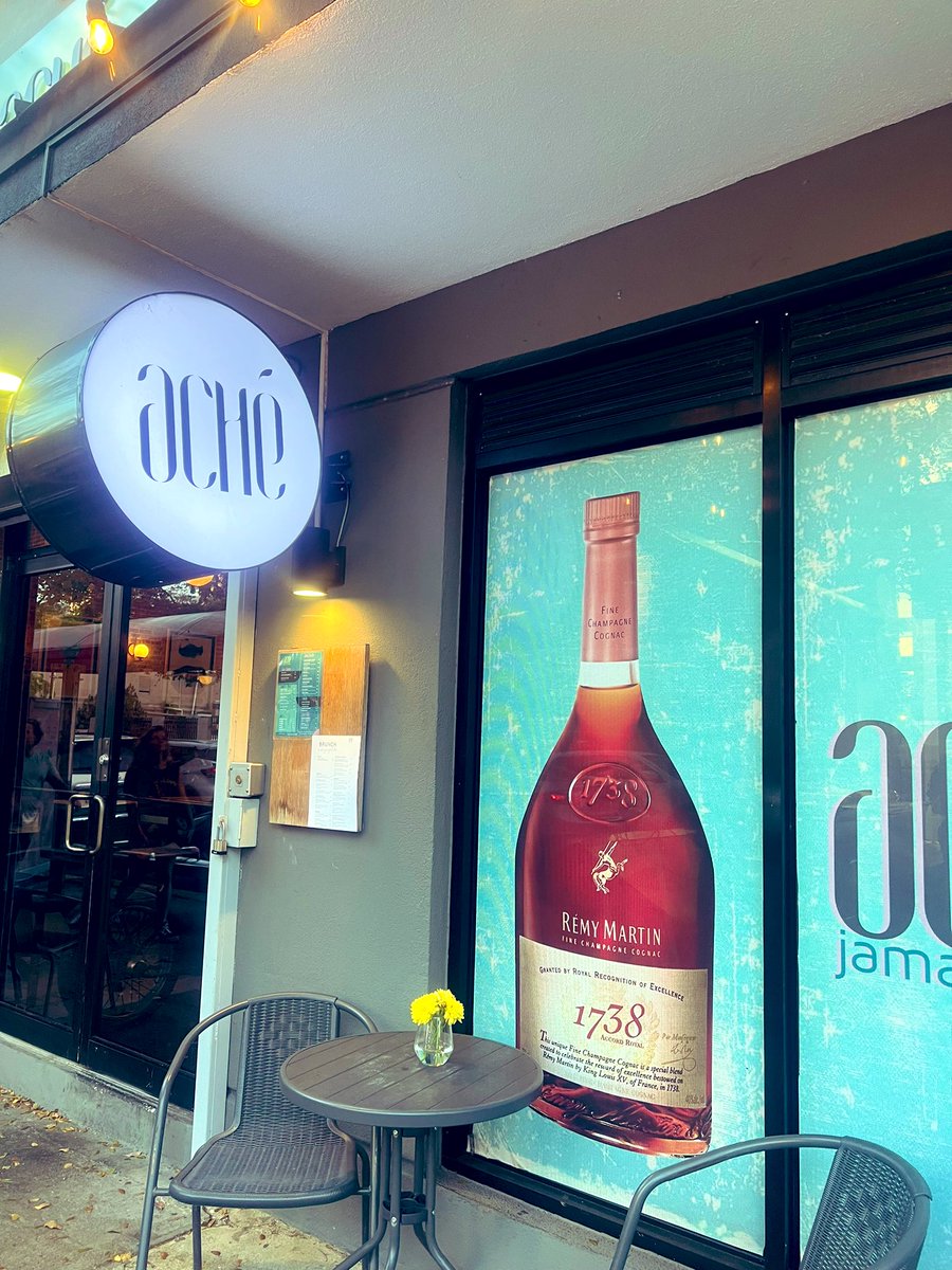 DaphneBarbeito's tweet photo. La Ave. De Diego en Santurce está happening… 
Este fin de semana visita el #MuseoDeArteDePuertoRico y luego uno de restaurantes del área.
#ApoyaLoLocal #SanJuan https://t.co/1PpHEF4jyE