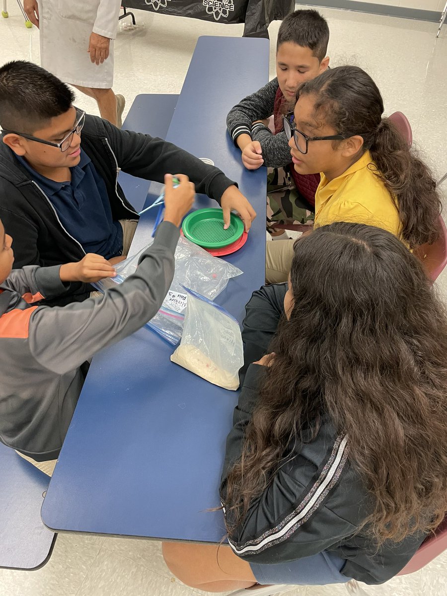 Miss Gates tweet media