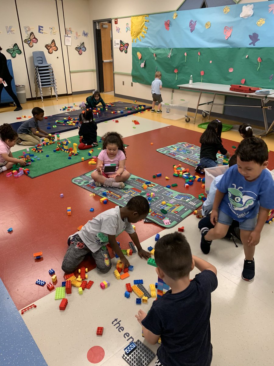 CliftonECS's tweet photo. PARENT NIGHT OUT for Clifton students that had perfect attendance for the fifth six weeks. Pizza, legos, and movie party!! @IrvingISD #PNO #AttendanceSuperHeroes #CliftonCan https://t.co/ZkBH81f3E6