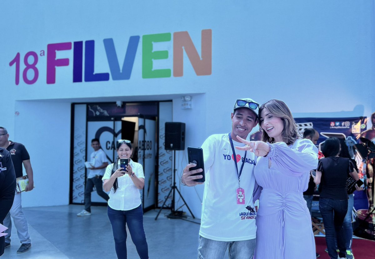 Nancy de Lacava tweet media