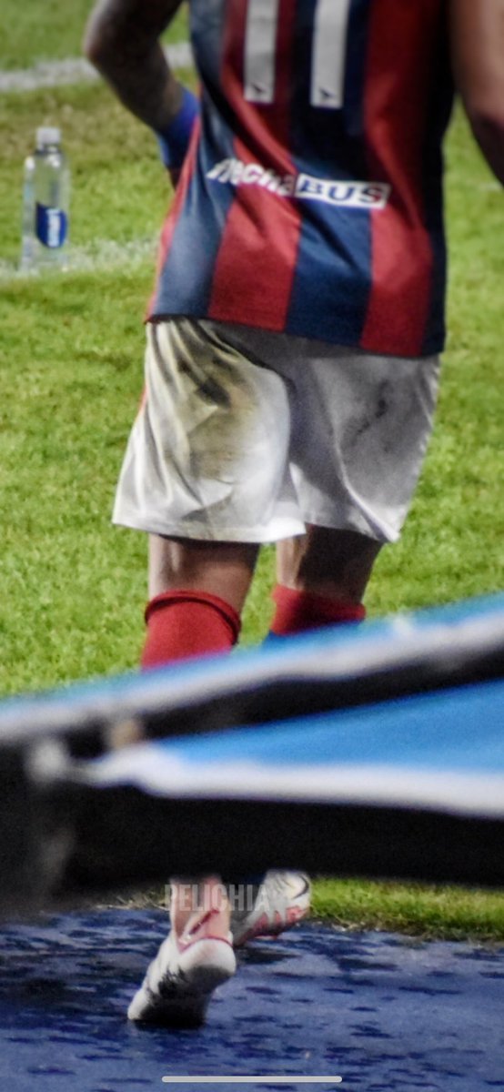 El tobillo de Bareiro, que no fue ni falta para #SanLorenzo.