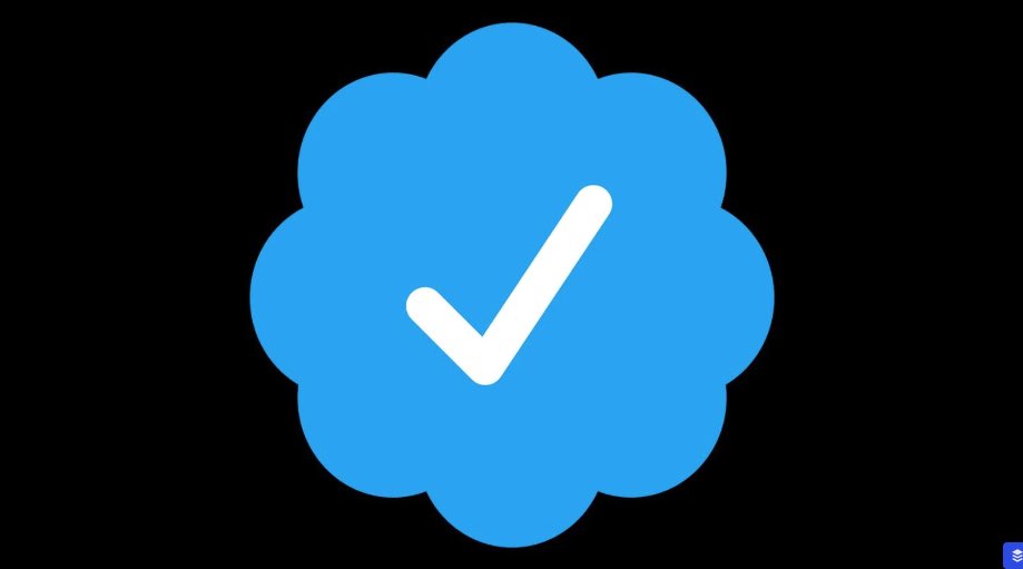 Vintuitive's tweet photo. π¨ Legacy verified blue checks have been removed from Twitter accounts today! π±
To ensure your account is viewed by others as legitimate and authentic, here are some tips to improve your profile description. π§΅
#TwitterTips #ProfileDescription #Authenticity https://t.co/lGHK6O0Knt